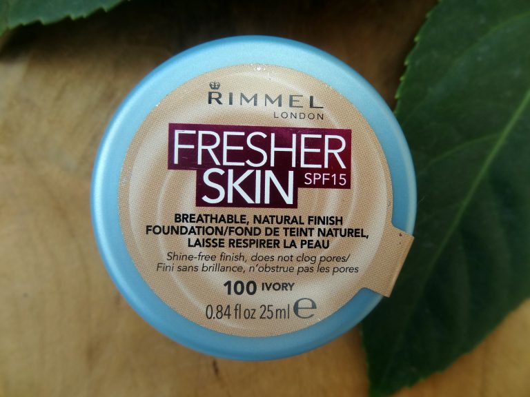 Rimmel Fresher Skin SPF15 Breathable Natural Finish Foundation