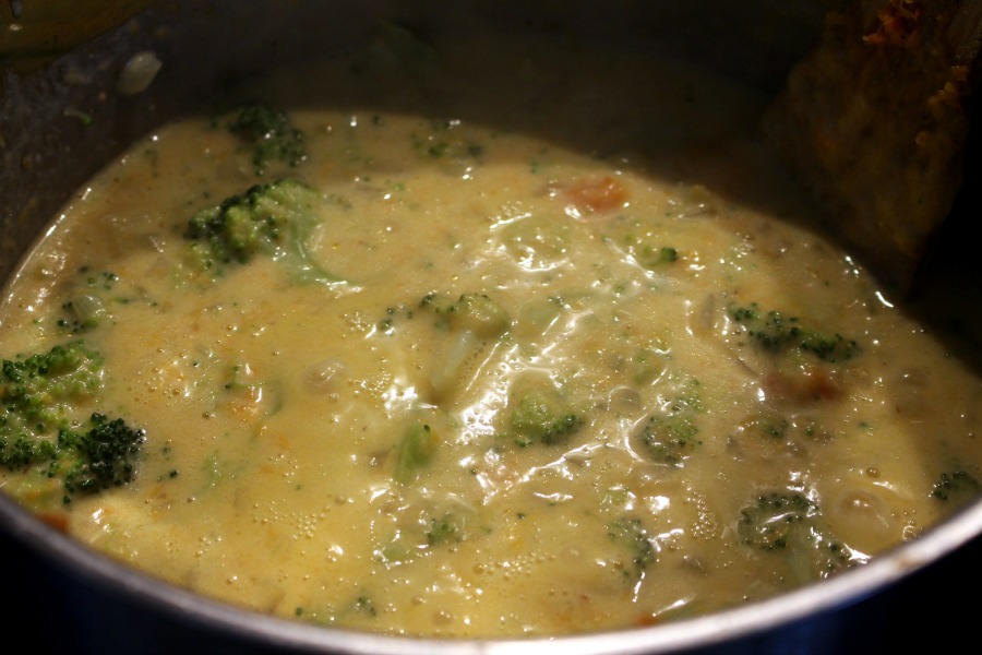Suszie Serves: Broccoli Cheddar Soep